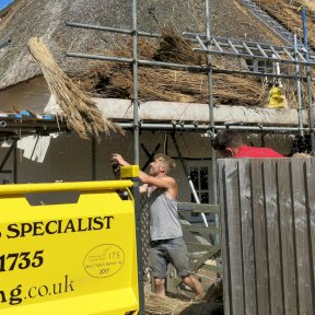 Thatching in Sixpenny Handley